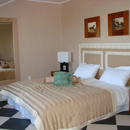 Gineta Bed and Breakfast *